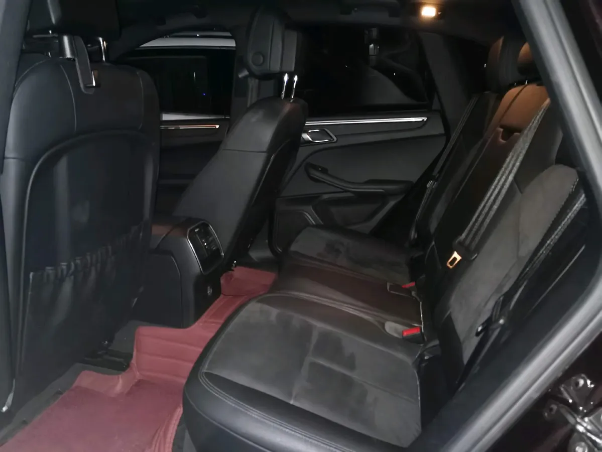 2018 Porsche Macan 2.0T 252HP L4 7DCT,autocango,china used car exporter,china ev exporter,chinese used car exporter,chinese used ev exporter