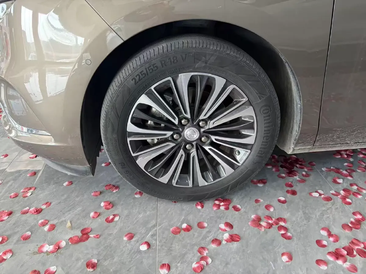 2020 Buick GL8 2.0T 237HP L4 9AT,autocango,china used car exporter,china ev exporter,chinese used car exporter,chinese used ev exporter