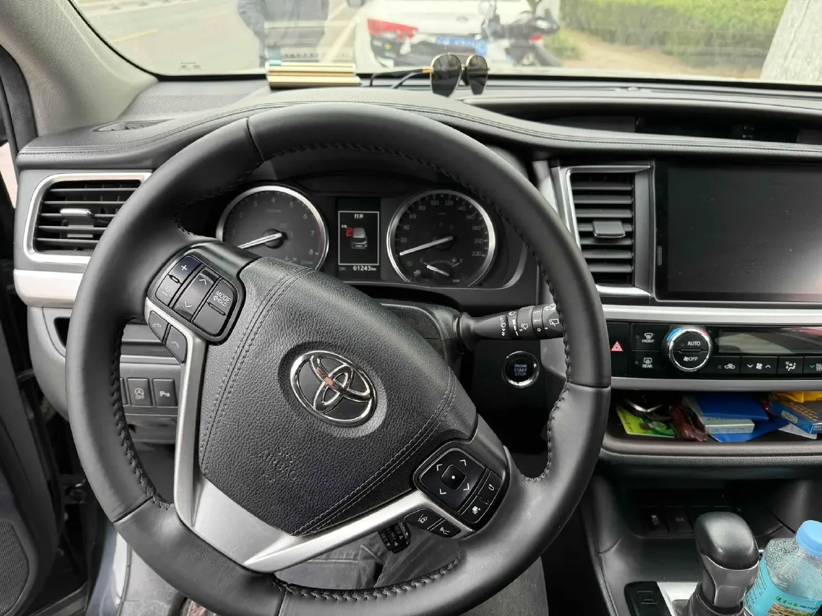 2021 Toyota Highlander 2.0T 220HP L4 6AT,autocango,china used car exporter,china ev exporter,chinese used car exporter,chinese used ev exporter