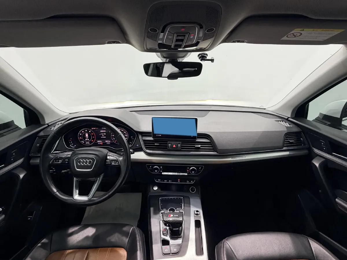 2020 Audi Q5L 2.0T 190HP L4 7DCT,autocango,china used car exporter,china ev exporter,chinese used car exporter,chinese used ev exporter