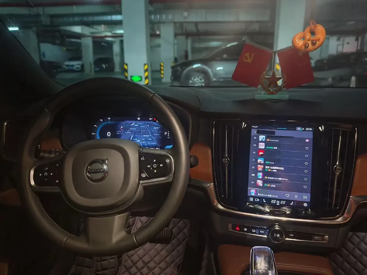 2025 Volvo S90 PHEV 2.0T 310HP L4 8AT PHEV 18.831KWH,autocango,china used car exporter,china ev exporter,chinese used car exporter,chinese used ev exporter