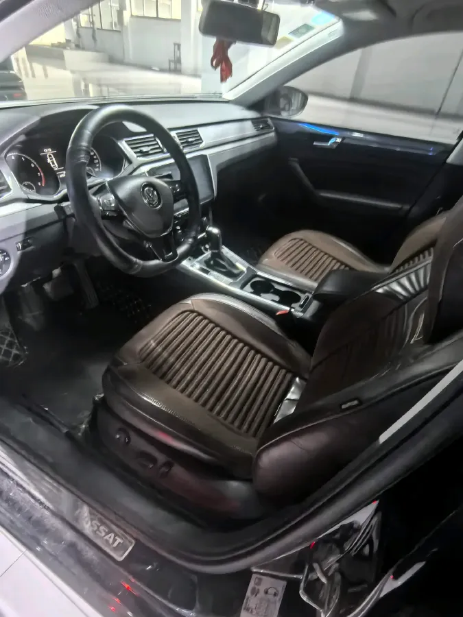 2017 Volkswagen Passat 1.8T 180HP L4 7DCT,autocango,china used car exporter,china ev exporter,chinese used car exporter,chinese used ev exporter