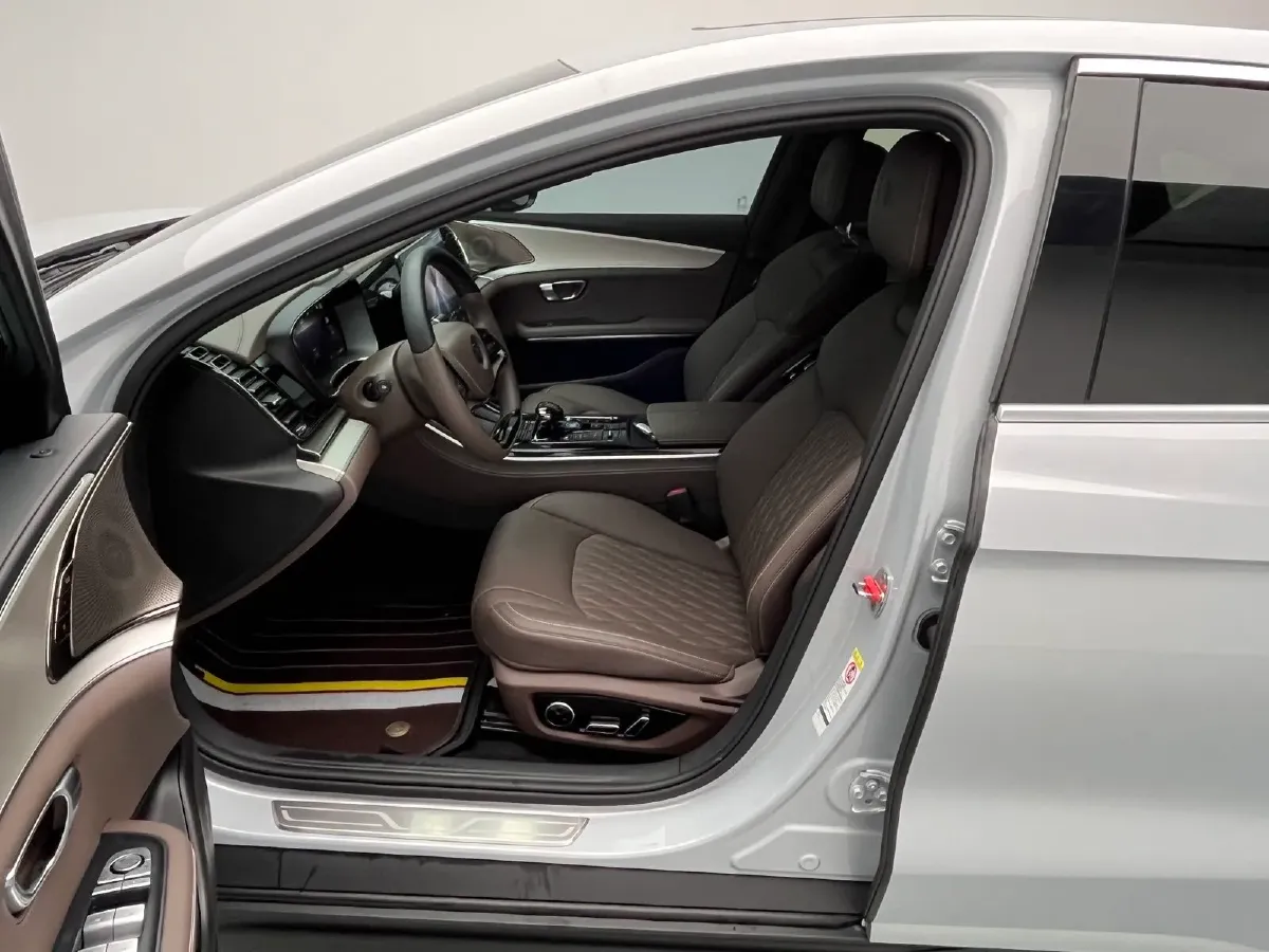 2025 BYD Han 1.5T 156HP L4 E-CVT PHEV,autocango,china used car exporter,china ev exporter,chinese used car exporter,chinese used ev exporter