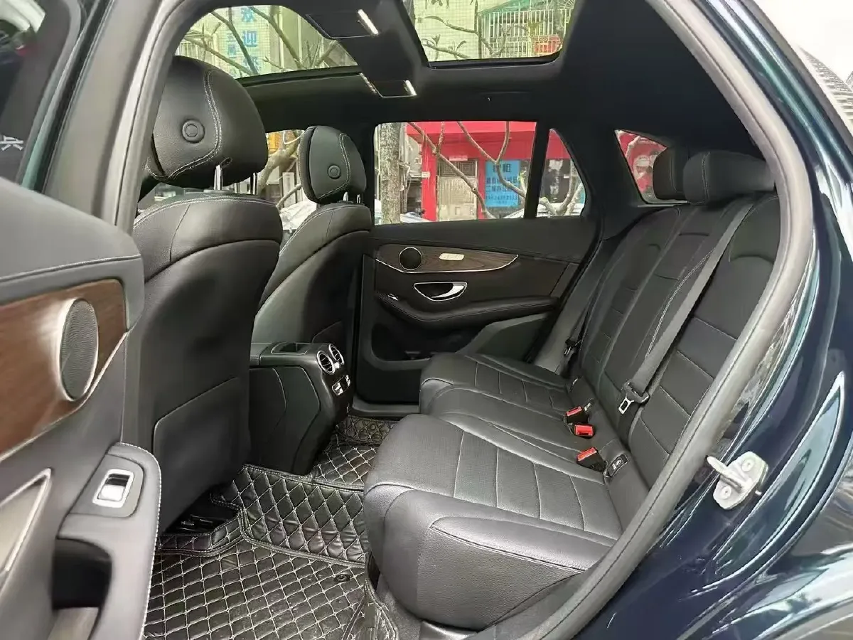 2022 Mercedes-Benz GLC Class 2.0T 197HP L4 9AT,autocango,china used car exporter,china ev exporter,chinese used car exporter,chinese used ev exporter