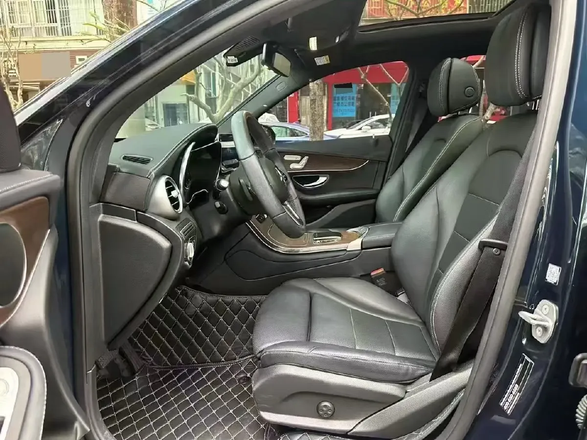 2022 Mercedes-Benz GLC Class 2.0T 197HP L4 9AT,autocango,china used car exporter,china ev exporter,chinese used car exporter,chinese used ev exporter