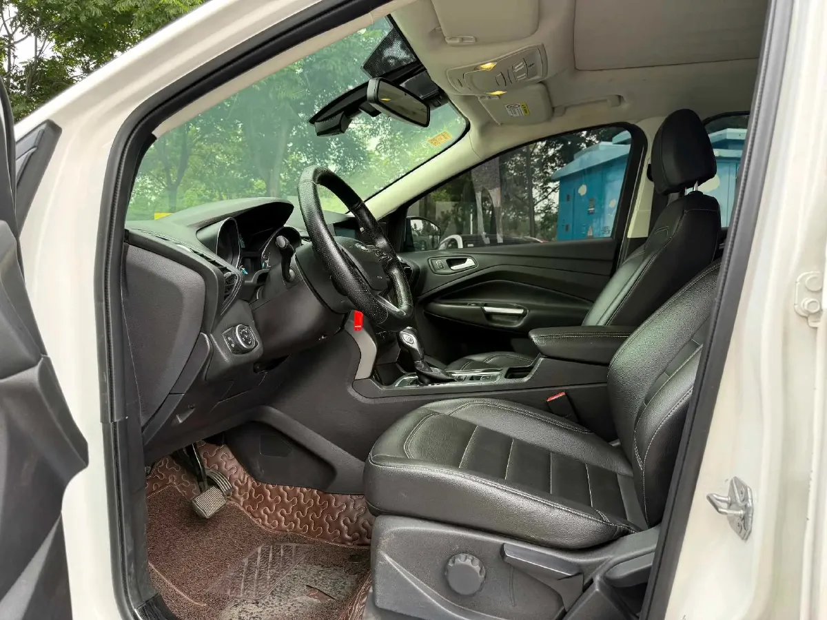 2018 Ford Kuga 1.5T 181HP L4 6AT,autocango,china used car exporter,china ev exporter,chinese used car exporter,chinese used ev exporter