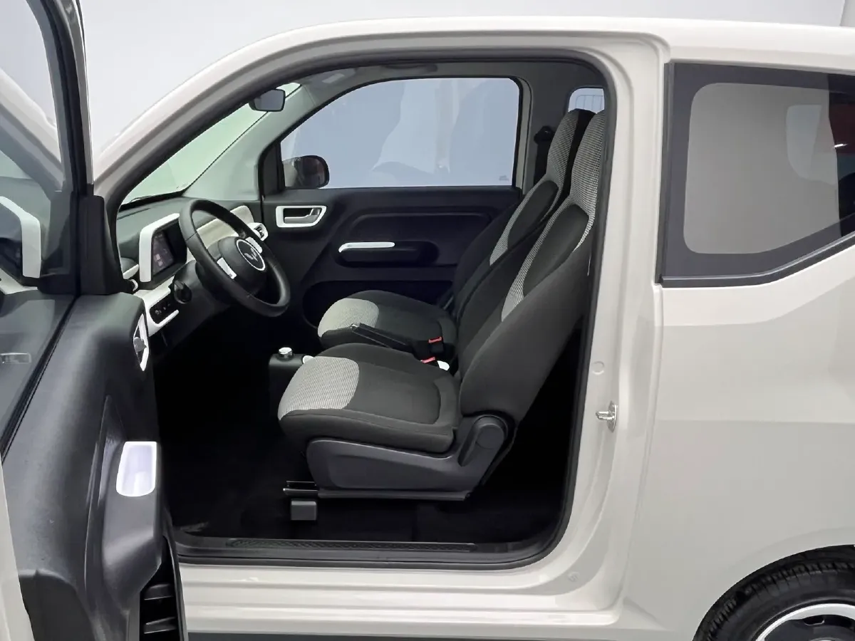 2024 WuLing HongGuang MINI EV BEV 17.3KWH,autocango,china used car exporter,china ev exporter,chinese used car exporter,chinese used ev exporter