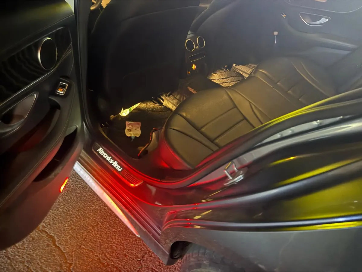 2020 Mercedes-Benz C Class 1.5T 184HP L4 9AT,autocango,china used car exporter,china ev exporter,chinese used car exporter,chinese used ev exporter