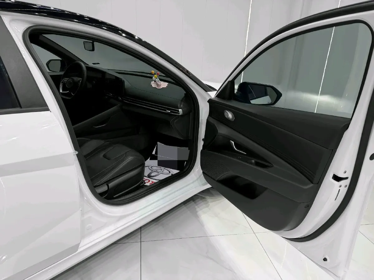2022 Hyundai Elantra 1.5L 115HP L4 CVT,autocango,china used car exporter,china ev exporter,chinese used car exporter,chinese used ev exporter