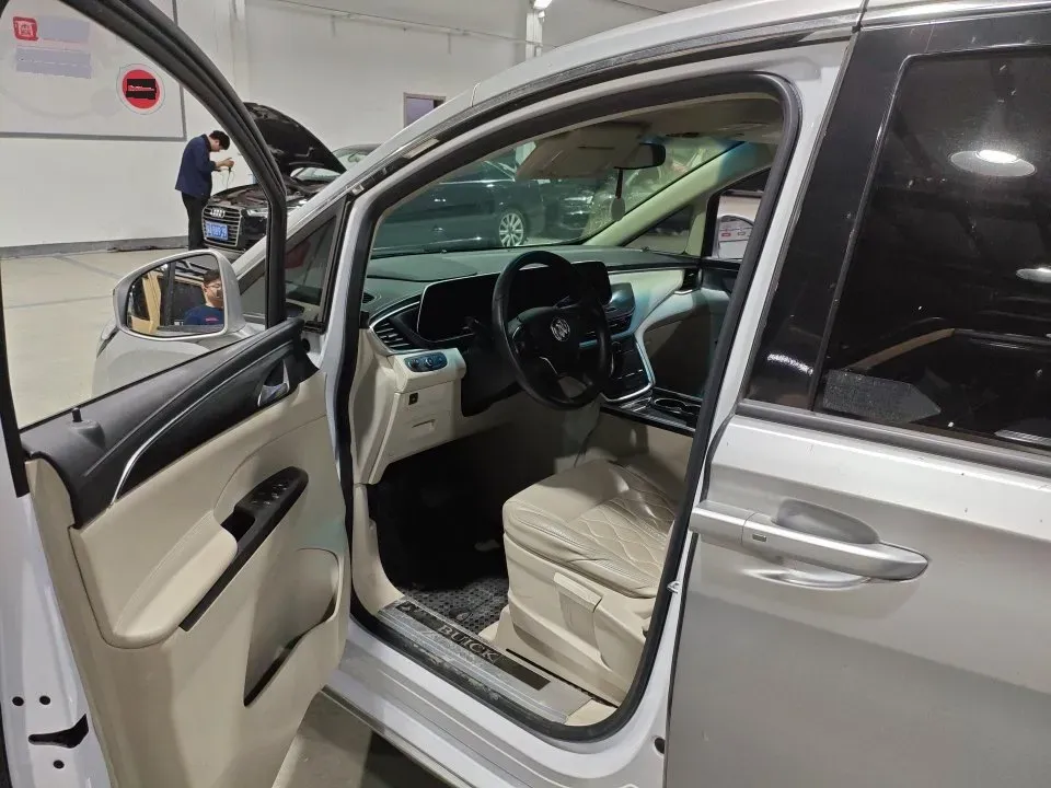 2021 Buick GL8 2.0T 237HP L4 9AT,autocango,china used car exporter,china ev exporter,chinese used car exporter,chinese used ev exporter