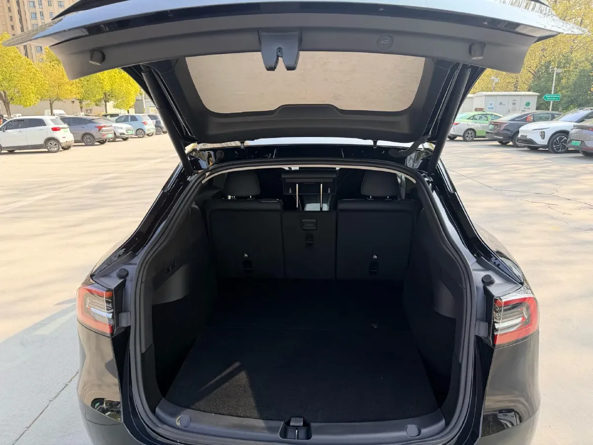 2022 Tesla Model Y BEV 60KWH,autocango,china used car exporter,china ev exporter,chinese used car exporter,chinese used ev exporter