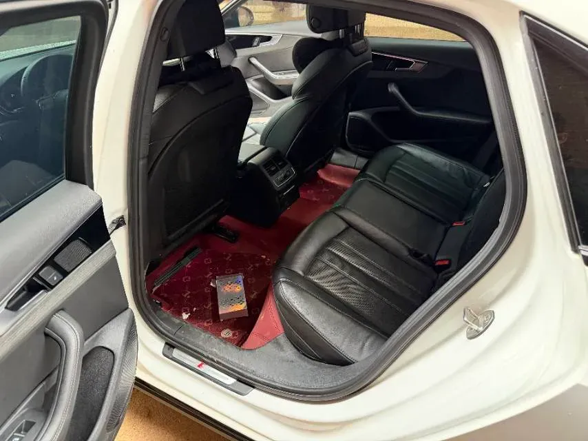 2022 Audi A4L 2.0T 190HP L4 7DCT,autocango,china used car exporter,china ev exporter,chinese used car exporter,chinese used ev exporter