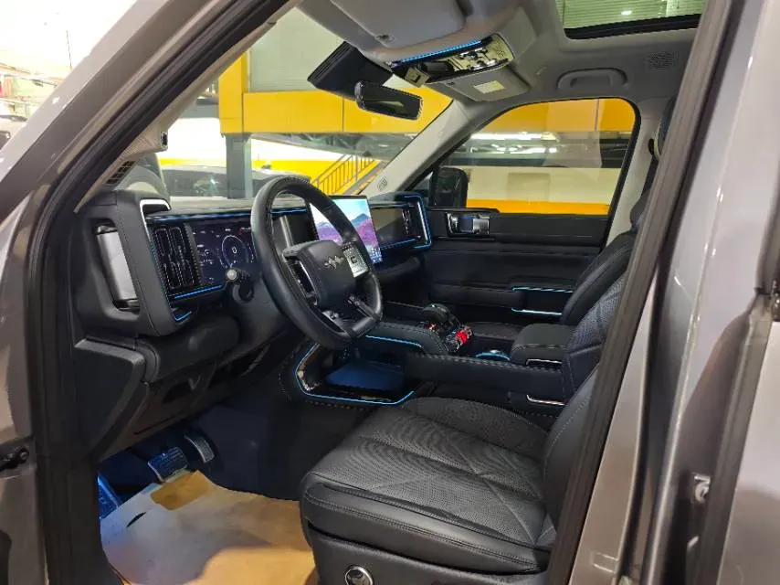 2023 FangChengBao Bao 5 1.5T 194HP L4 E-CVT PHEV 31.8KWH,autocango,china used car exporter,china ev exporter,chinese used car exporter,chinese used ev exporter