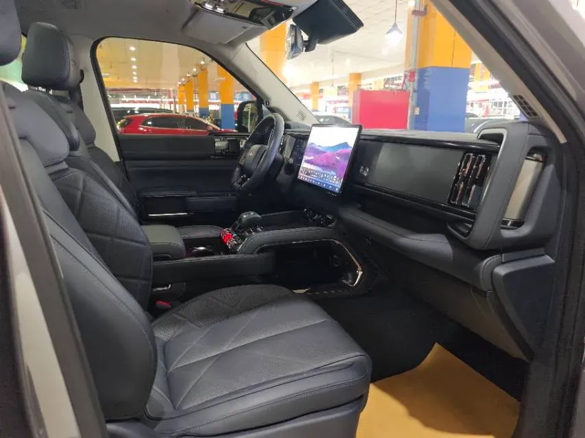 2023 FangChengBao Bao 5 1.5T 194HP L4 E-CVT PHEV 31.8KWH,autocango,china used car exporter,china ev exporter,chinese used car exporter,chinese used ev exporter