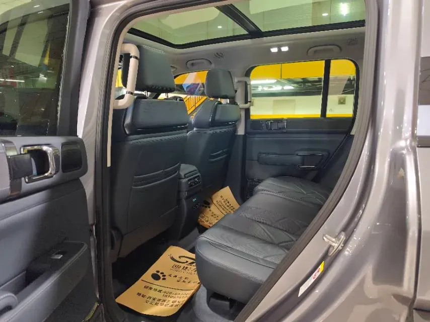 2023 FangChengBao Bao 5 1.5T 194HP L4 E-CVT PHEV 31.8KWH,autocango,china used car exporter,china ev exporter,chinese used car exporter,chinese used ev exporter