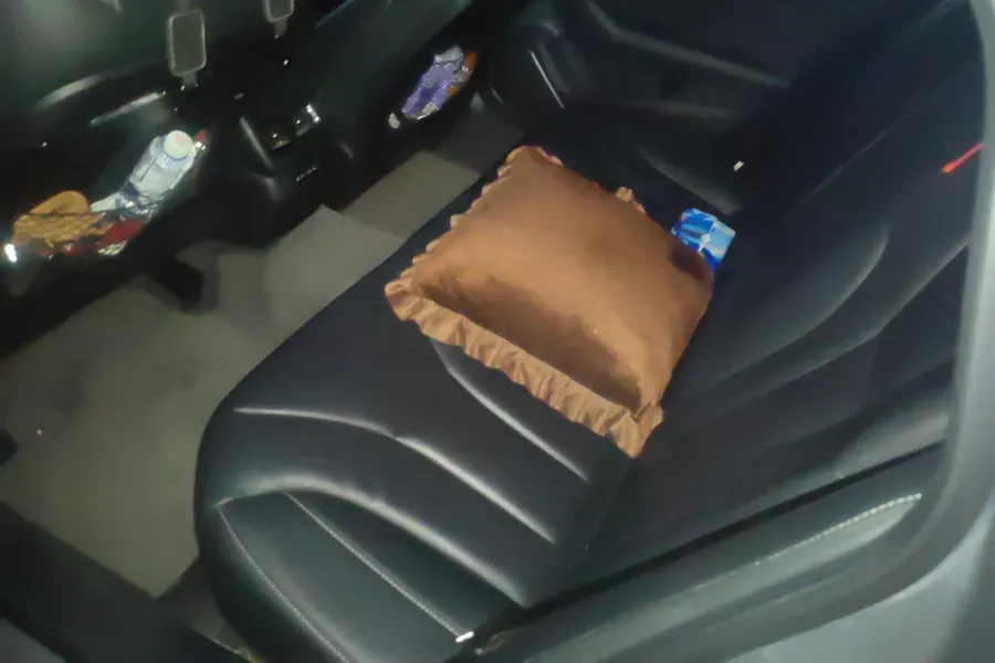 2019 HongQi H5 1.8T 180HP L4 6AT,autocango,china used car exporter,china ev exporter,chinese used car exporter,chinese used ev exporter