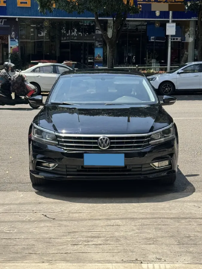2017 Volkswagen Passat 1.8T 180HP L4 7DCT,autocango,china used car exporter,china ev exporter,chinese used car exporter,chinese used ev exporter