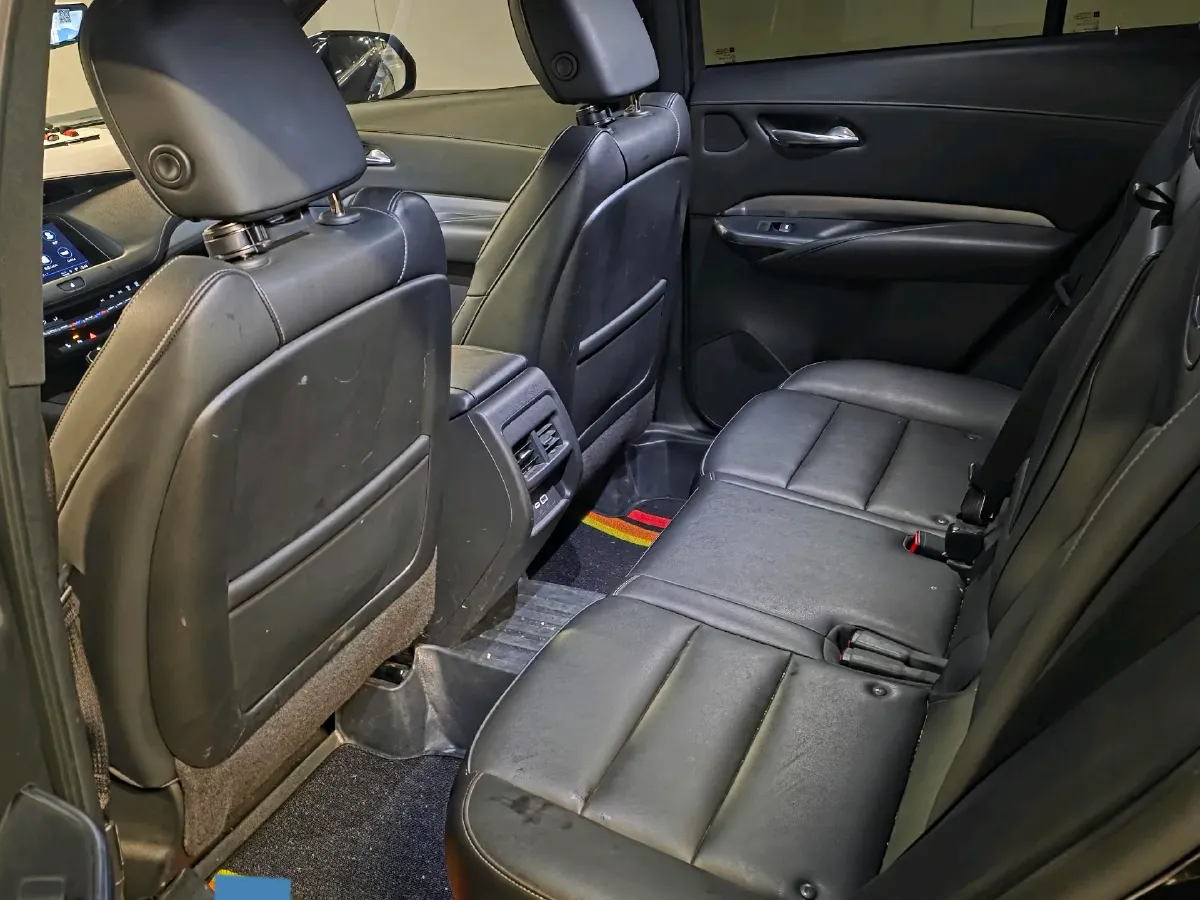 2021 Cadillac XT4 2.0T 237HP L4 9AT,autocango,china used car exporter,china ev exporter,chinese used car exporter,chinese used ev exporter