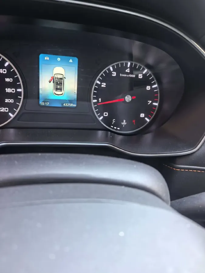 2021 Roewe RX3 1.6L 125HP L4 5MT,autocango,china used car exporter,china ev exporter,chinese used car exporter,chinese used ev exporter