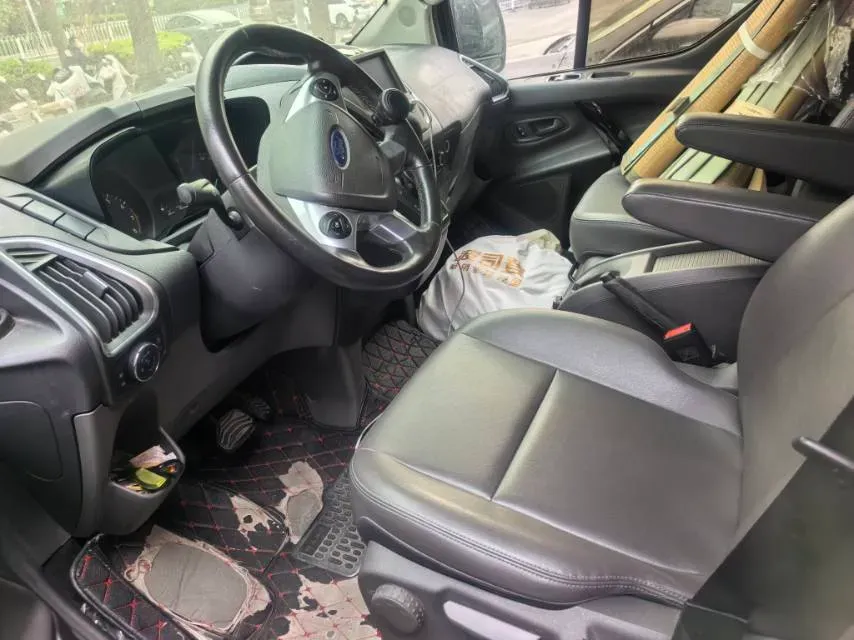 2020 Ford Tourneo 2.0T 203HP L4 6AT,autocango,china used car exporter,china ev exporter,chinese used car exporter,chinese used ev exporter