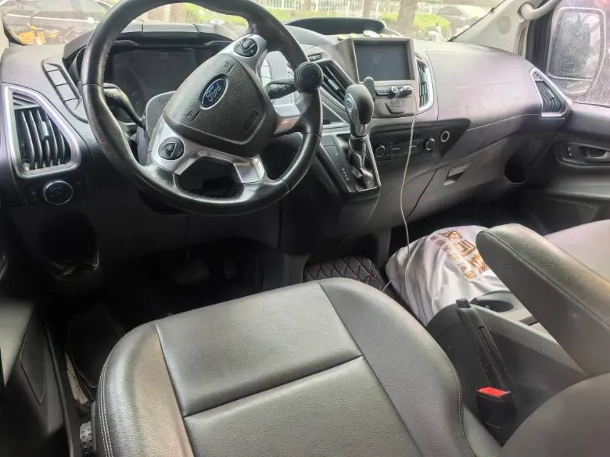 2020 Ford Tourneo 2.0T 203HP L4 6AT,autocango,china used car exporter,china ev exporter,chinese used car exporter,chinese used ev exporter