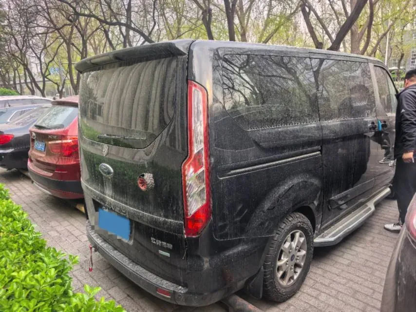 2020 Ford Tourneo 2.0T 203HP L4 6AT,autocango,china used car exporter,china ev exporter,chinese used car exporter,chinese used ev exporter