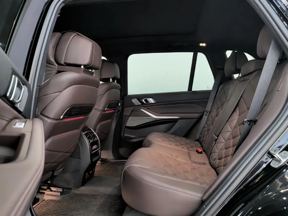 2022 BMW X5 3.0T 333HP L6 8AT,autocango,china used car exporter,china ev exporter,chinese used car exporter,chinese used ev exporter