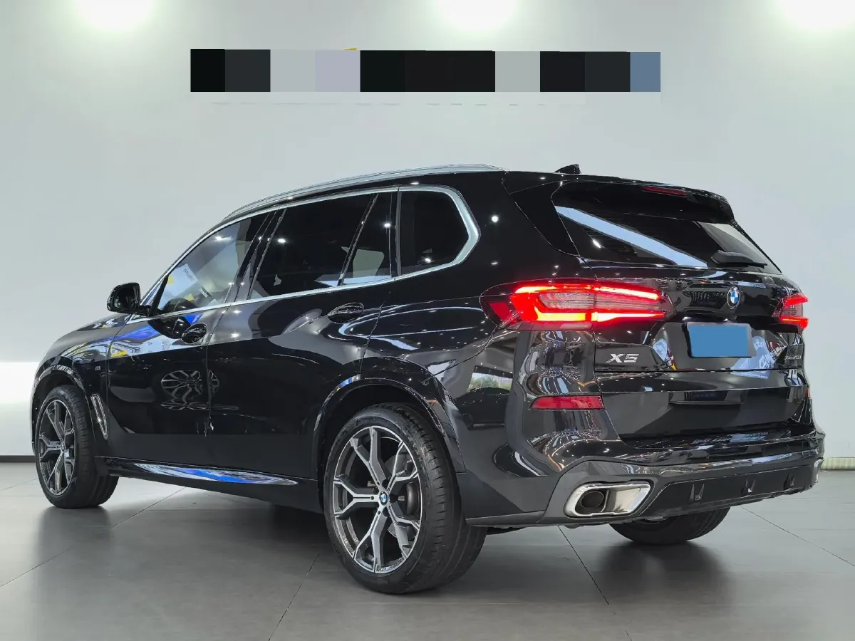 2022 BMW X5 3.0T 333HP L6 8AT,autocango,china used car exporter,china ev exporter,chinese used car exporter,chinese used ev exporter