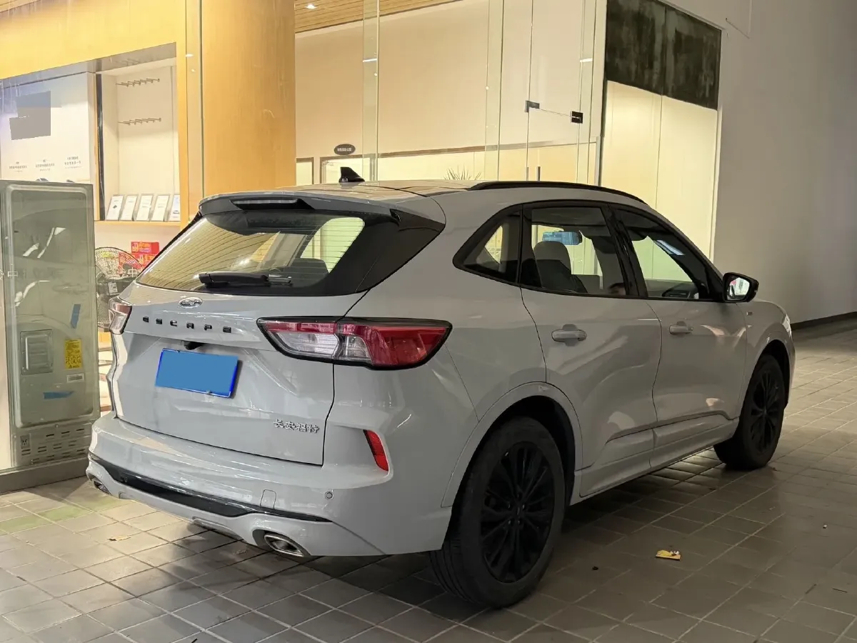 2023 Ford Escape 2.0T 248HP L4 8AT,autocango,china used car exporter,china ev exporter,chinese used car exporter,chinese used ev exporter