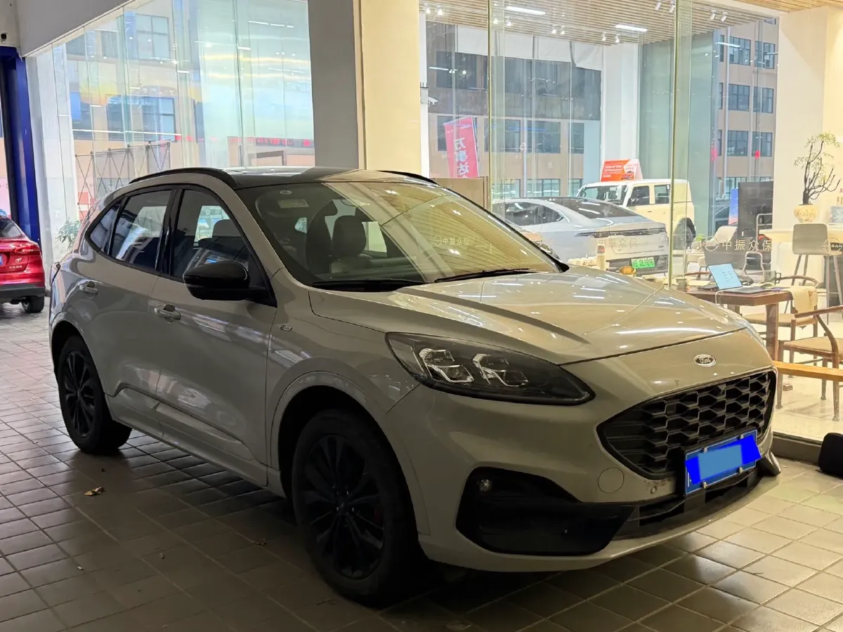2023 Ford Escape 2.0T 248HP L4 8AT,autocango,china used car exporter,china ev exporter,chinese used car exporter,chinese used ev exporter