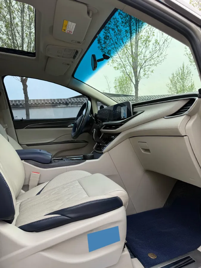 2022 Buick GL8 2.0T 237HP L4 9AT,autocango,china used car exporter,china ev exporter,chinese used car exporter,chinese used ev exporter