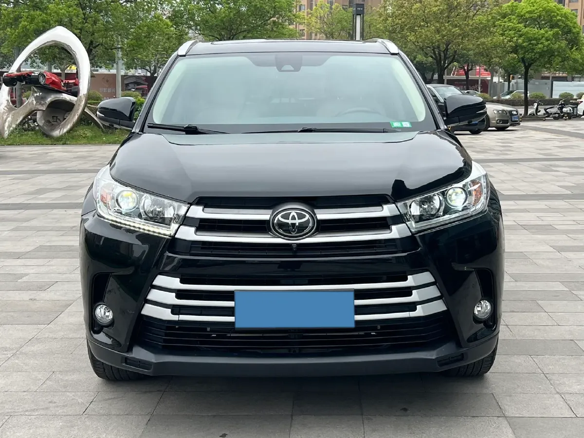 2021 Toyota Highlander 2.0T 220HP L4 6AT,autocango,china used car exporter,china ev exporter,chinese used car exporter,chinese used ev exporter