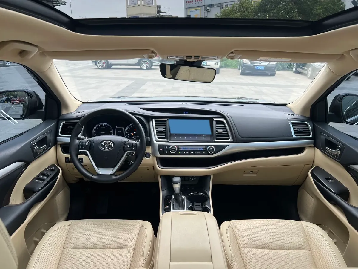 2021 Toyota Highlander 2.0T 220HP L4 6AT,autocango,china used car exporter,china ev exporter,chinese used car exporter,chinese used ev exporter