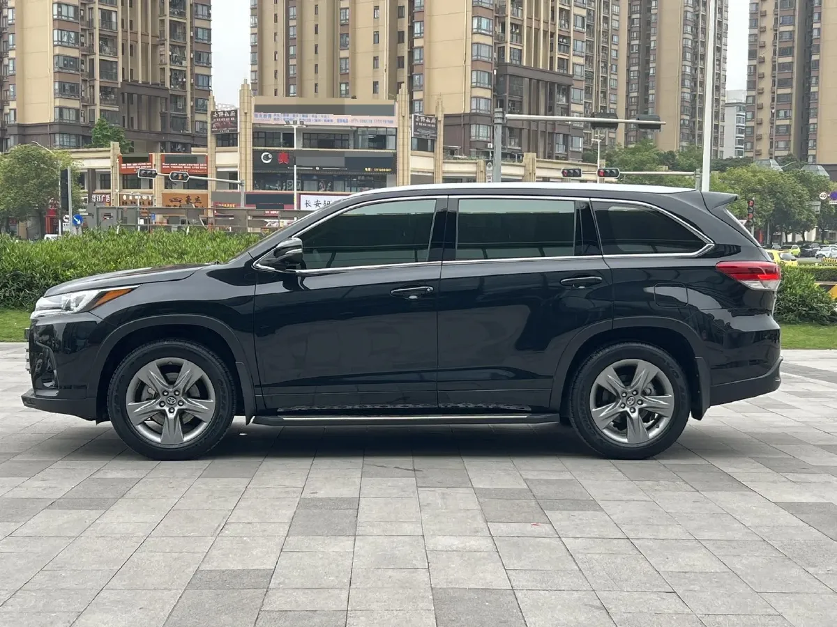 2021 Toyota Highlander 2.0T 220HP L4 6AT,autocango,china used car exporter,china ev exporter,chinese used car exporter,chinese used ev exporter