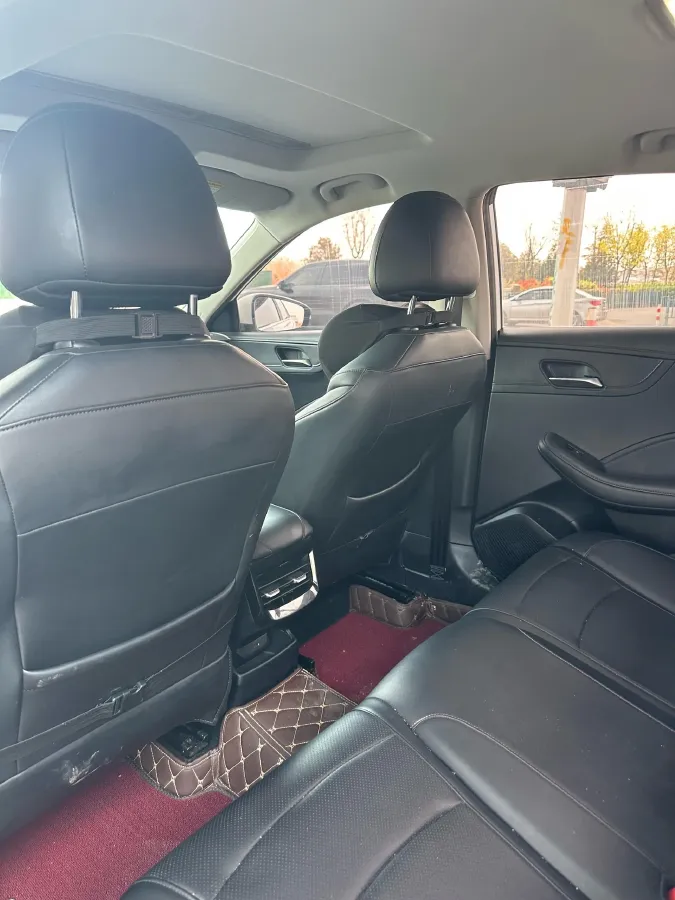 2023 Roewe i5 1.5L 129HP L4 CVT,autocango,china used car exporter,china ev exporter,chinese used car exporter,chinese used ev exporter