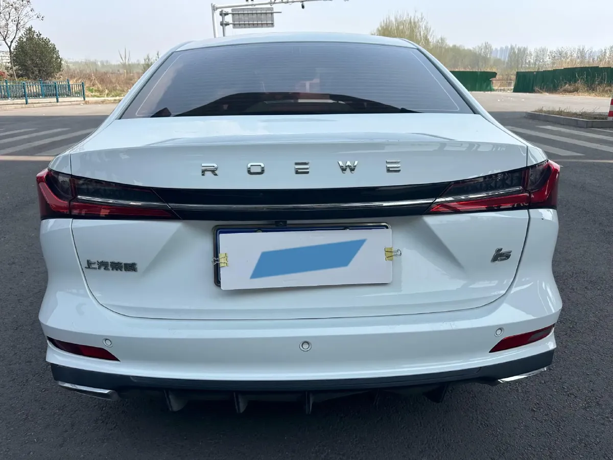 2023 Roewe i5 1.5L 129HP L4 CVT,autocango,china used car exporter,china ev exporter,chinese used car exporter,chinese used ev exporter