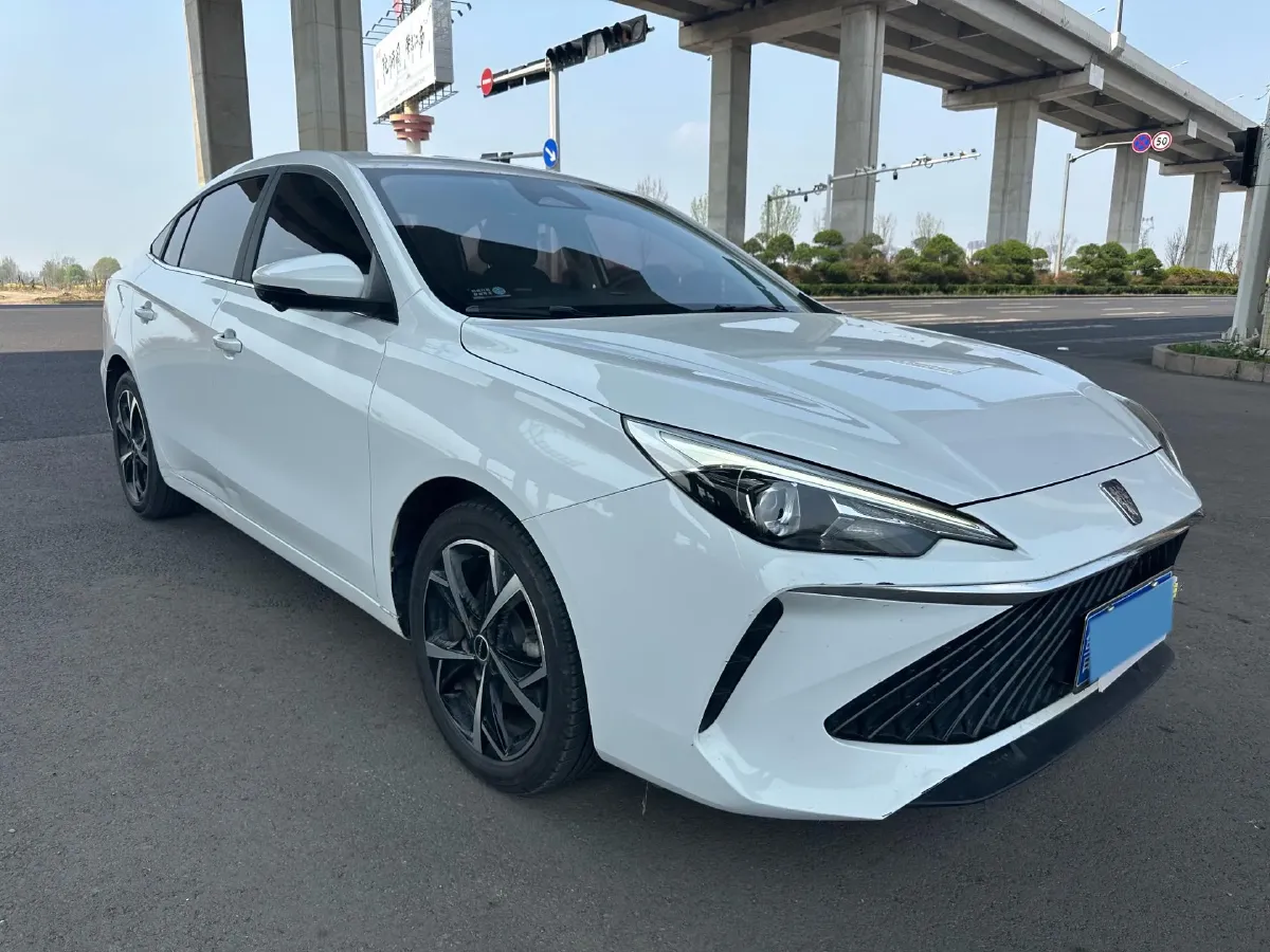 2023 Roewe i5 1.5L 129HP L4 CVT,autocango,china used car exporter,china ev exporter,chinese used car exporter,chinese used ev exporter