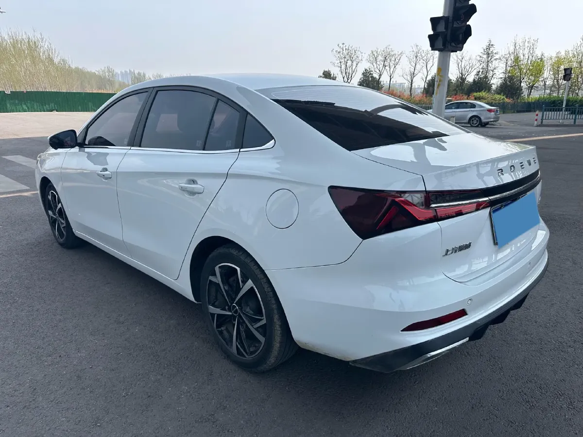 2023 Roewe i5 1.5L 129HP L4 CVT,autocango,china used car exporter,china ev exporter,chinese used car exporter,chinese used ev exporter