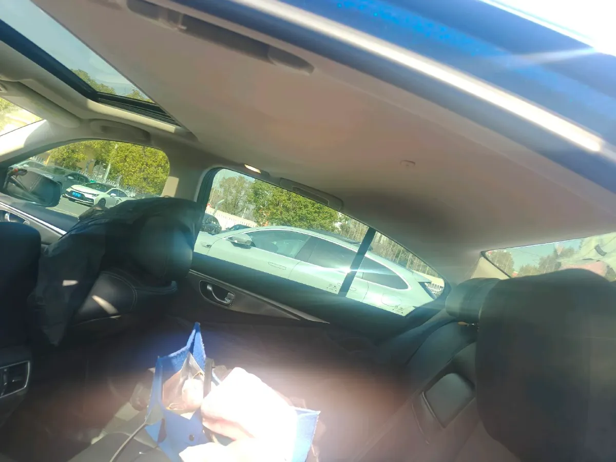 2018 Jeep Grand Commander 2.0T 265HP L4 9AT,autocango,china used car exporter,china ev exporter,chinese used car exporter,chinese used ev exporter