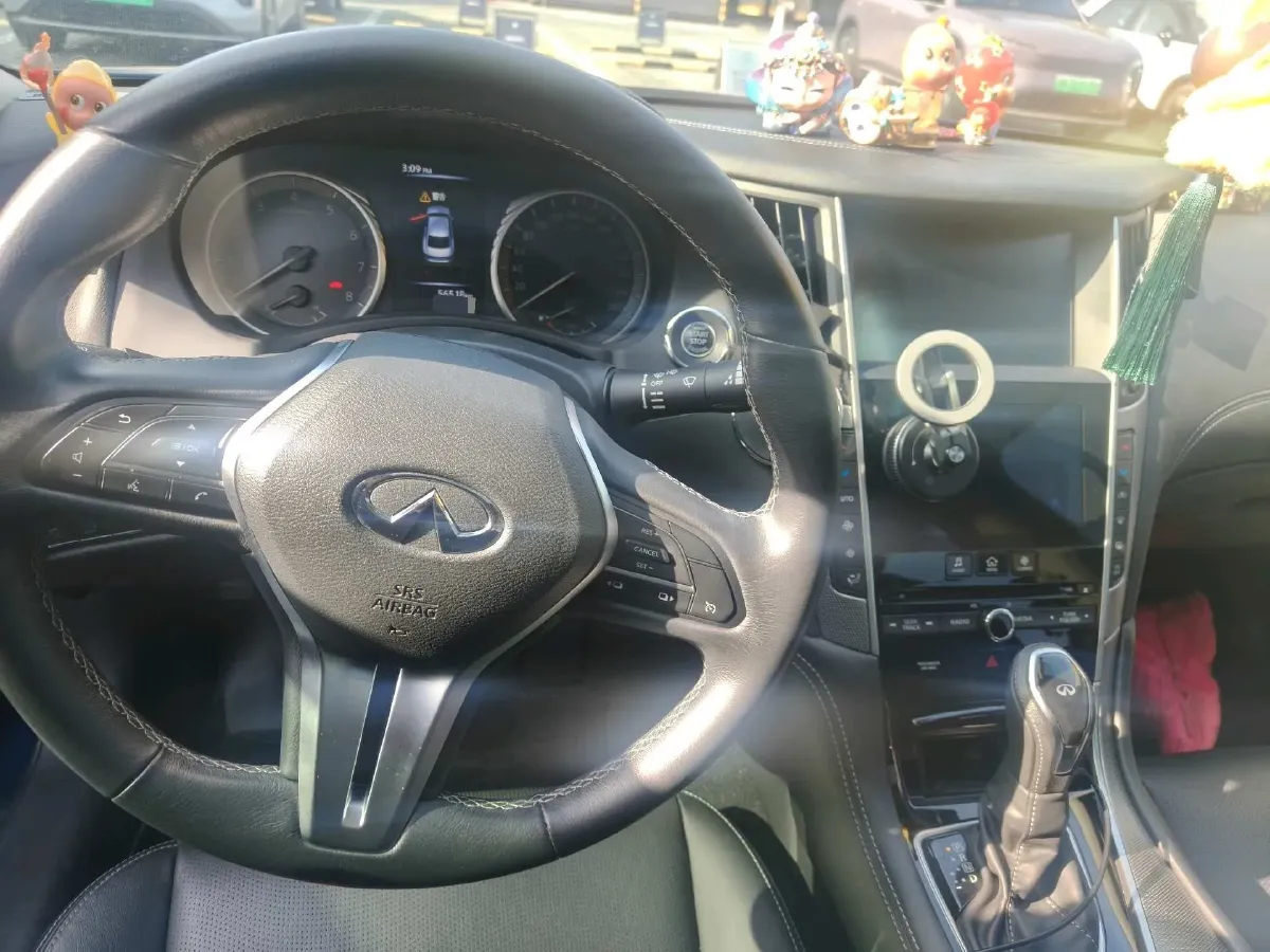 2018 Jeep Grand Commander 2.0T 265HP L4 9AT,autocango,china used car exporter,china ev exporter,chinese used car exporter,chinese used ev exporter