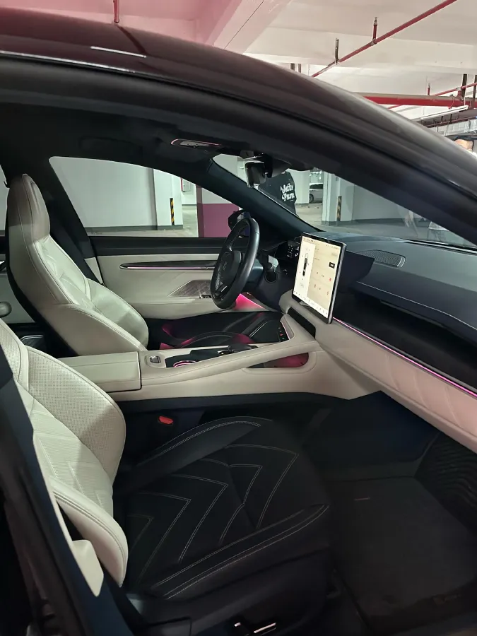 2023 Zeekr 001 BEV 100KWH,autocango,china used car exporter,china ev exporter,chinese used car exporter,chinese used ev exporter