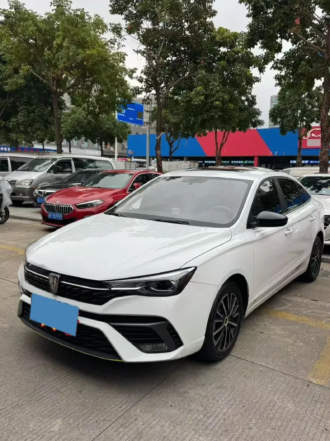 2021 Roewe i5 1.5L 120HP L4 5MT,autocango,china used car exporter,china ev exporter,chinese used car exporter,chinese used ev exporter