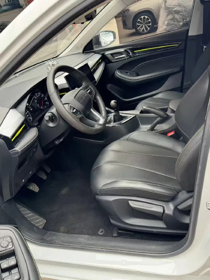 2021 Roewe i5 1.5L 120HP L4 5MT,autocango,china used car exporter,china ev exporter,chinese used car exporter,chinese used ev exporter