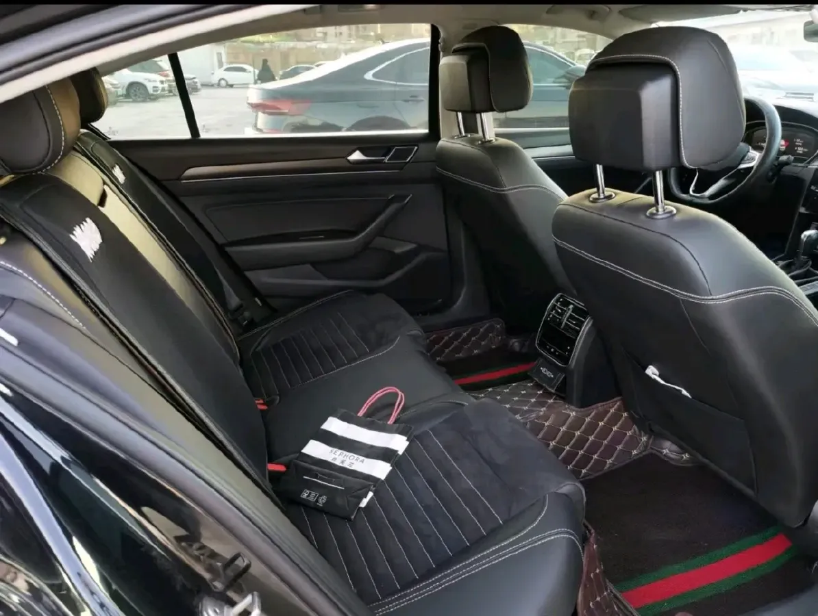 2021 Volkswagen Magotan 2.0T 186HP L4 7DCT,autocango,china used car exporter,china ev exporter,chinese used car exporter,chinese used ev exporter