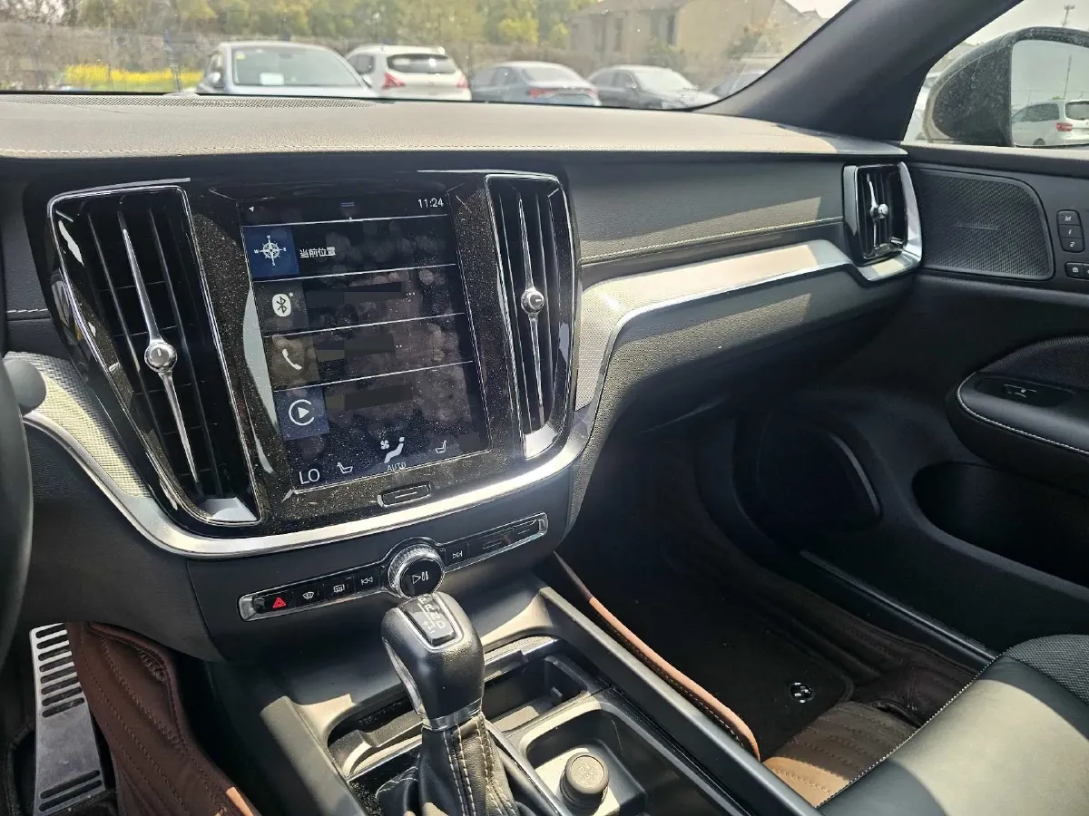 2020 Volvo S60 2.0T 250HP L4 8AT,autocango,china used car exporter,china ev exporter,chinese used car exporter,chinese used ev exporter