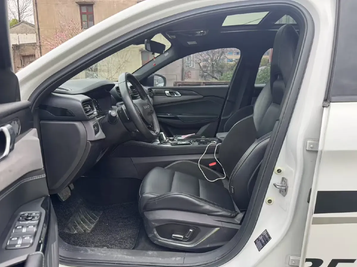 2022 LYNK&CO 03 1.5T 180HP L3 7DCT,autocango,china used car exporter,china ev exporter,chinese used car exporter,chinese used ev exporter