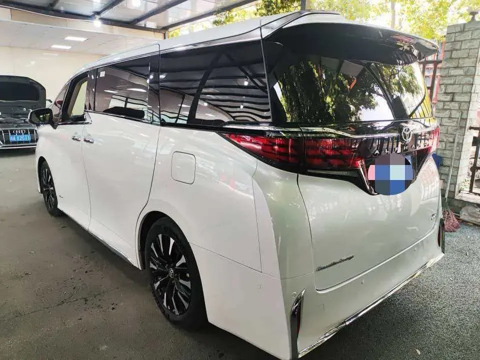 2024 Toyota Alphard 2.5L 190HP L4 E-CVT Hybrid,autocango,china used car exporter,china ev exporter,chinese used car exporter,chinese used ev exporter