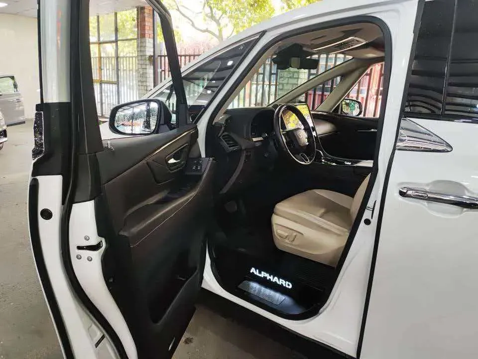2024 Toyota Alphard 2.5L 190HP L4 E-CVT Hybrid,autocango,china used car exporter,china ev exporter,chinese used car exporter,chinese used ev exporter