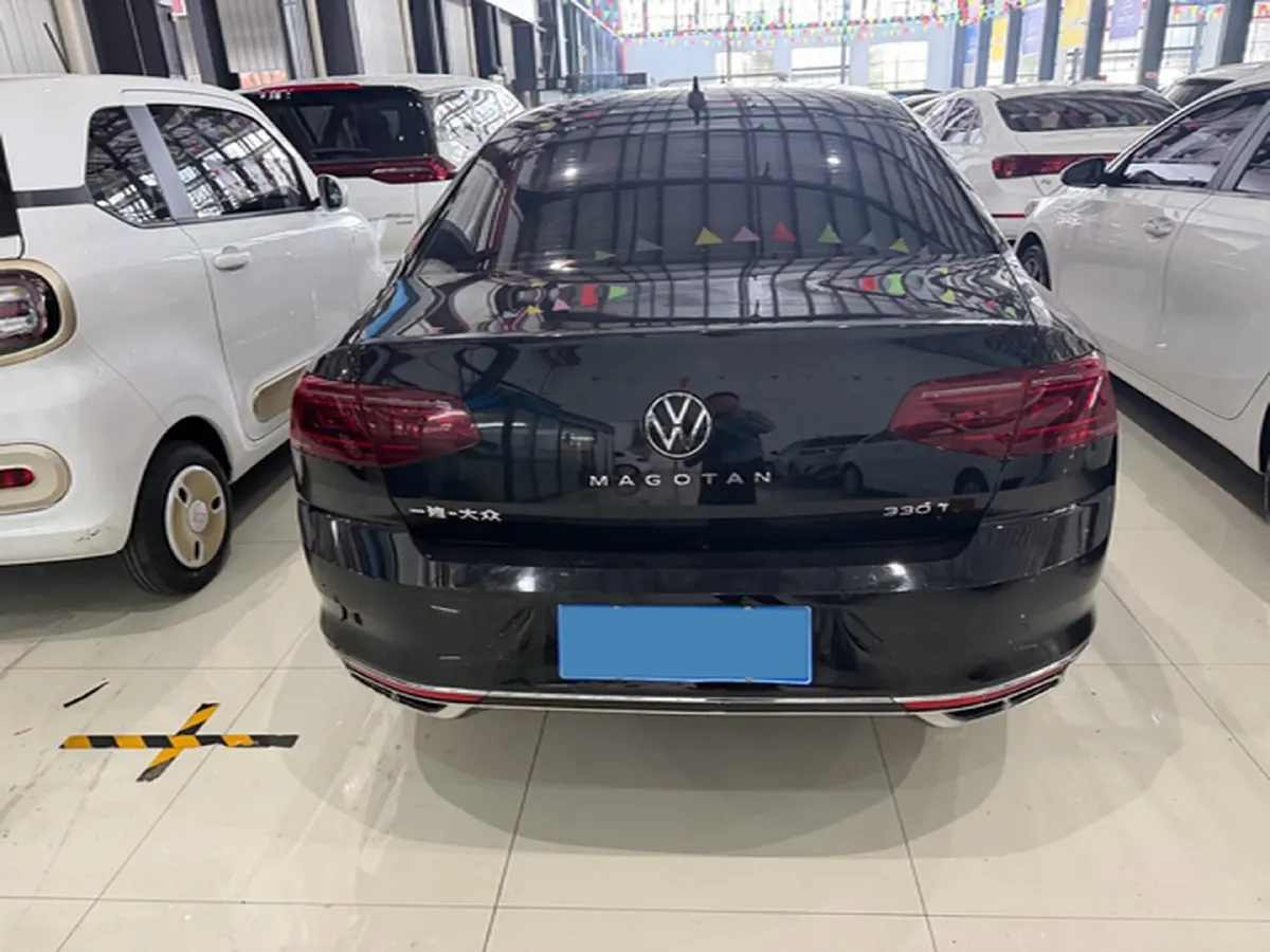 2023 Volkswagen Magotan 2.0T 186HP L4 7DCT,autocango,china used car exporter,china ev exporter,chinese used car exporter,chinese used ev exporter