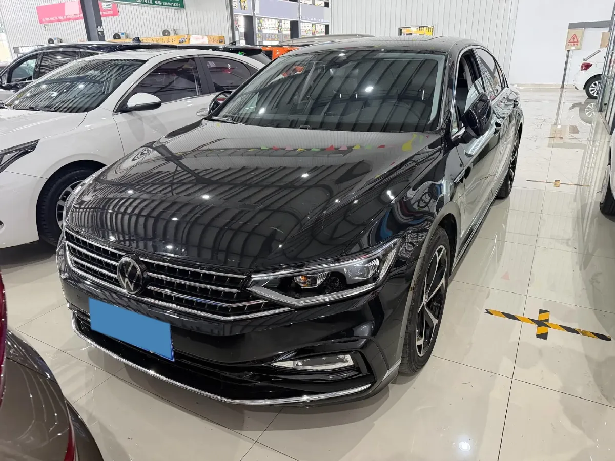 2023 Volkswagen Magotan 2.0T 186HP L4 7DCT,autocango,china used car exporter,china ev exporter,chinese used car exporter,chinese used ev exporter